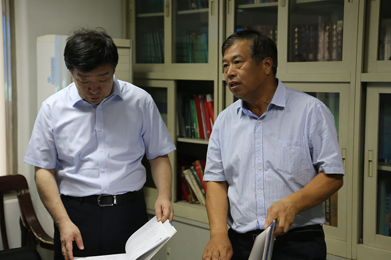 保定市委常委、紀委書記、監委主任周省時來藥都制藥集團調研