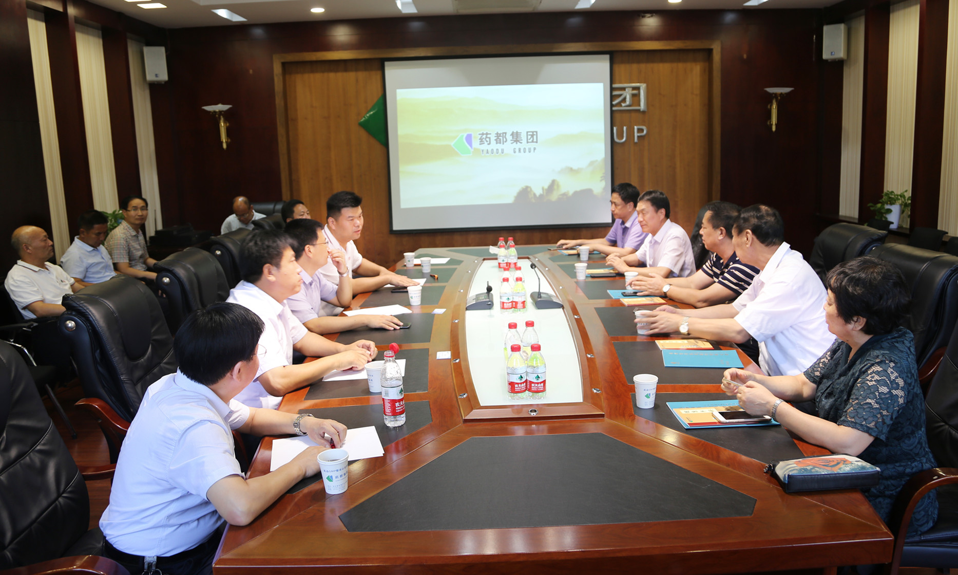 河北省農業農村廳領導來藥都制藥集團指導工作